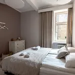 Bright Spacious 5 Bedroom In The Center * Helsínquia