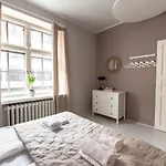 Bright Spacious 5 Bedroom In The Center Apartamento *