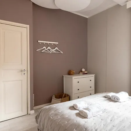 Bright Spacious 5 Bedroom In The Center Lägenhet Helsingfors