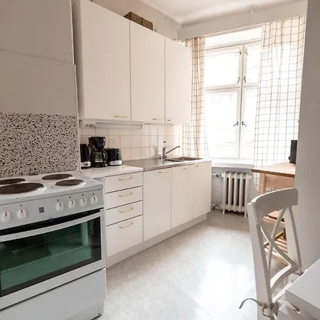 Bright Spacious 5 Bedroom In The Center Lägenhet *