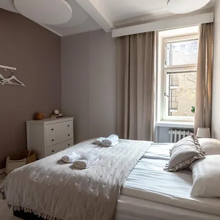 2ndhomes Bright Spacious 5 Bedroom In The Center * Helsinki