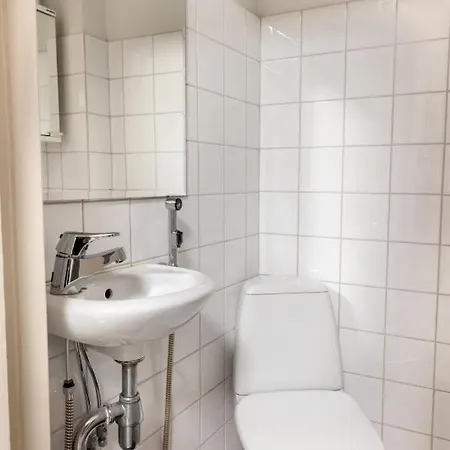 2ndhomes Bright Spacious 5 Bedroom In The Center هلسنكي