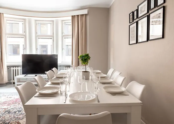 Lägenhet Bright Spacious 5 Bedroom In The Center