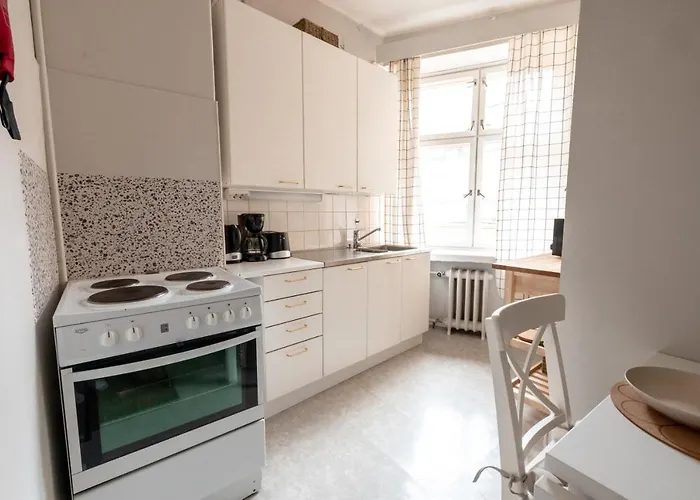 Bright Spacious 5 Bedroom In The Center Lägenhet *