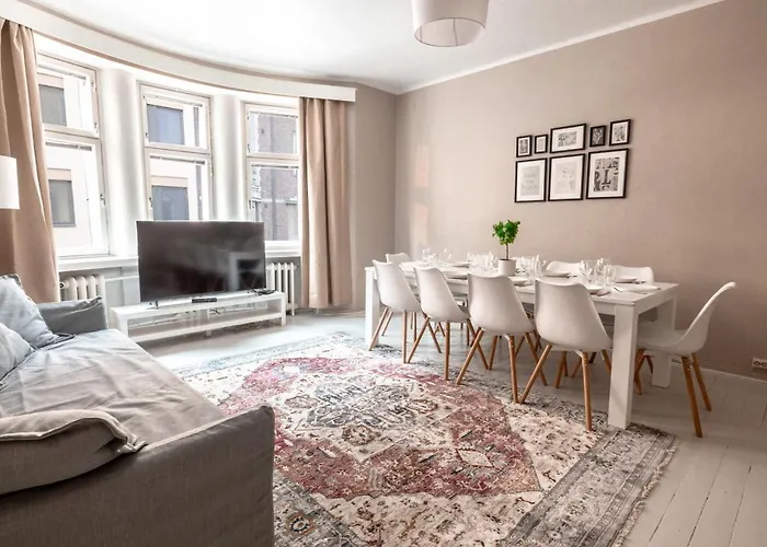 Lägenhet Bright Spacious 5 Bedroom In The Center *