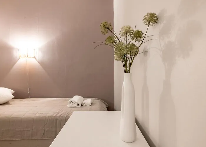 Lägenhet Bright Spacious 5 Bedroom In The Center Helsingfors