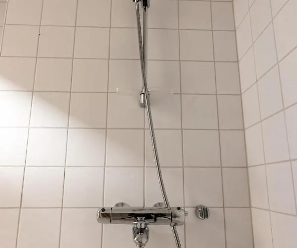 Bright Spacious 5 Bedroom In The Center Lägenhet