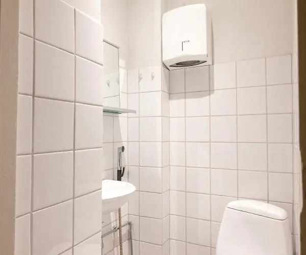 Lägenhet Bright Spacious 5 Bedroom In The Center *