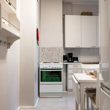 Spacious 5br With Location In Kamppi 아파트 *
