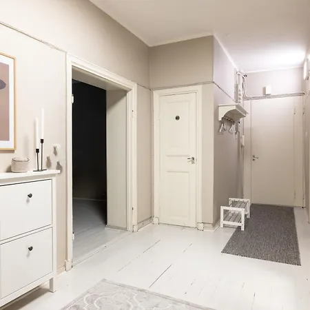 Spacious 5br With Location In Kamppi 아파트