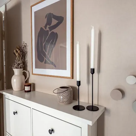 아파트 Spacious 5br With Location In Kamppi 헬싱키