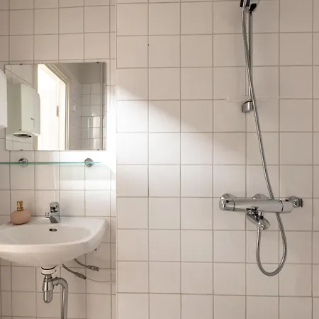 Spacious 5br With Location In Kamppi * 헬싱키