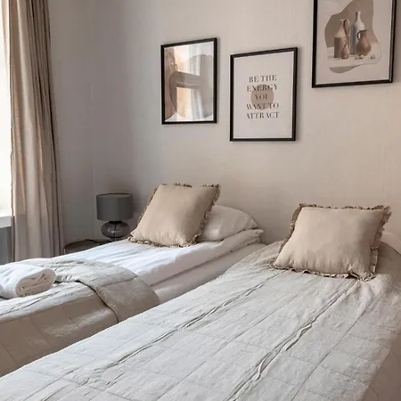 2ndhomes Bright Spacious 5 Bedroom In The Center * 헬싱키